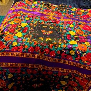 One size fits most Winlar butterfly caftan